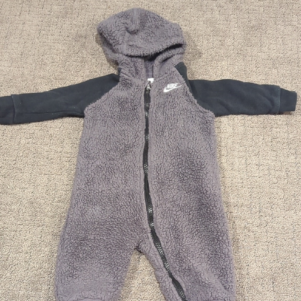 Nike Charcoal and Black Size 9 months Romper Fleece Footie